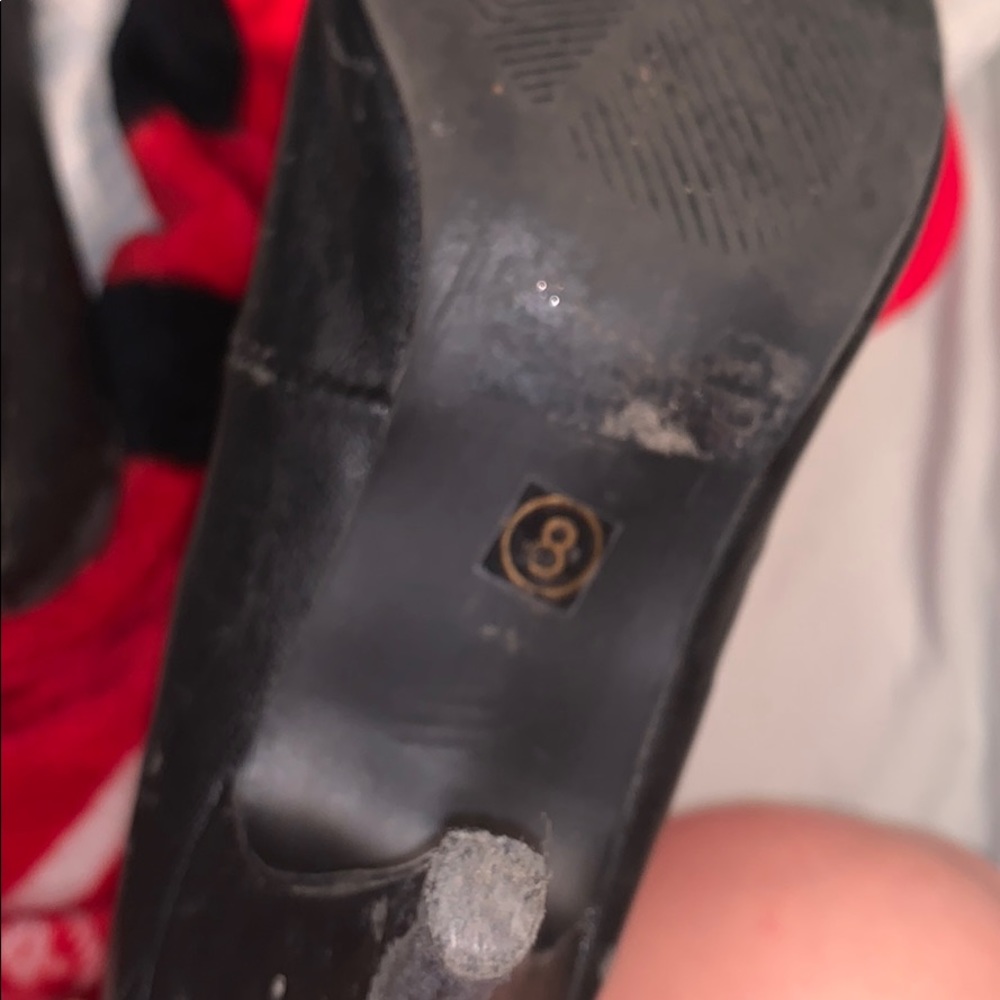 Heels - Picture 3 of 4